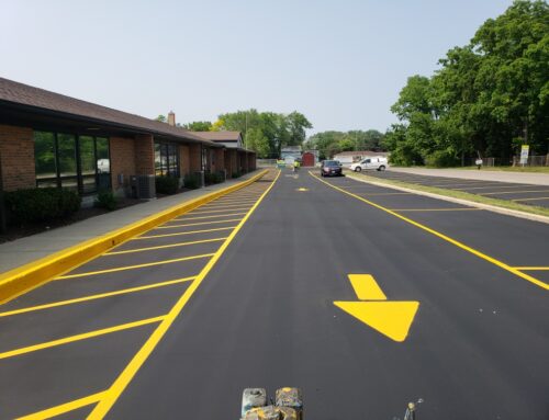 Should Parking Lots Be Re-Striped After Sealcoating